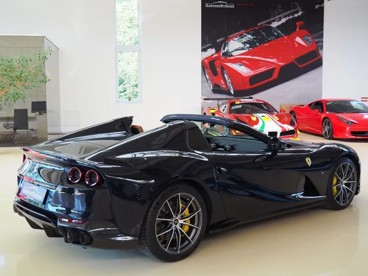 Ferrari 812