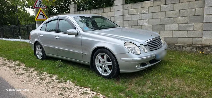 Mercedes-Benz E 220