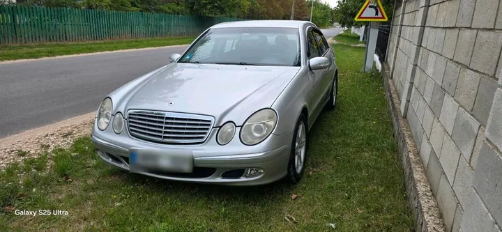 Mercedes-Benz E 220