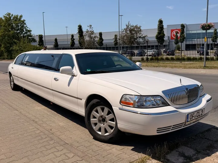 Lincoln Town Car