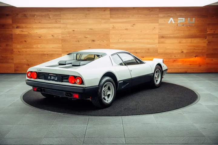 Ferrari 512