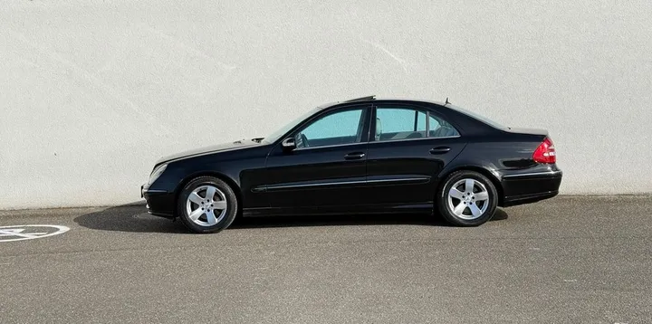 Mercedes-Benz E 320