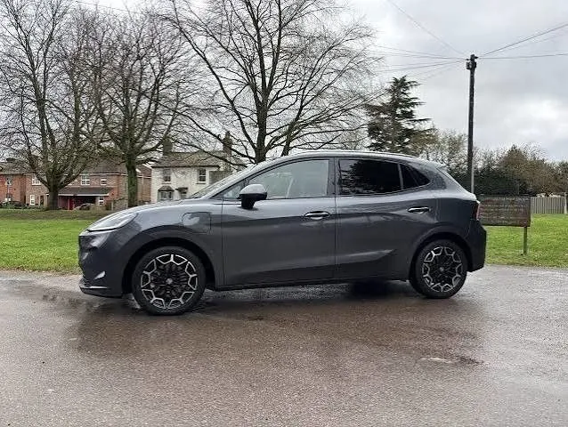 MG MG4 EV Urban