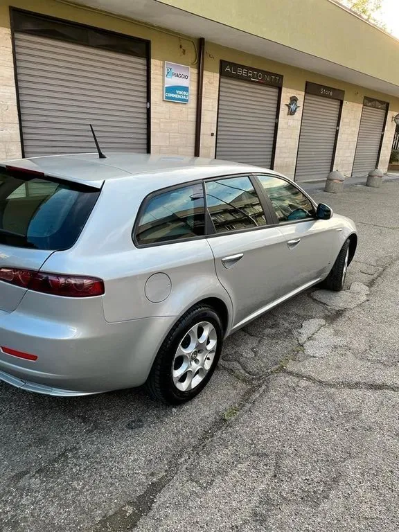 Alfa Romeo 159