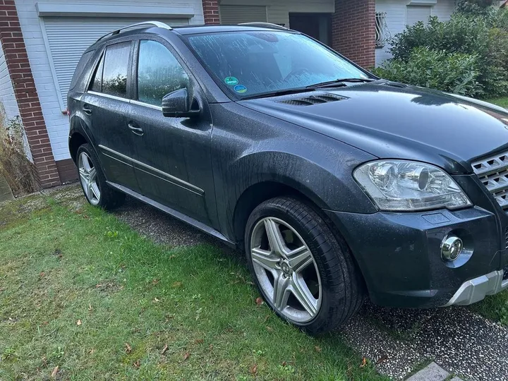 Mercedes-Benz ML 500