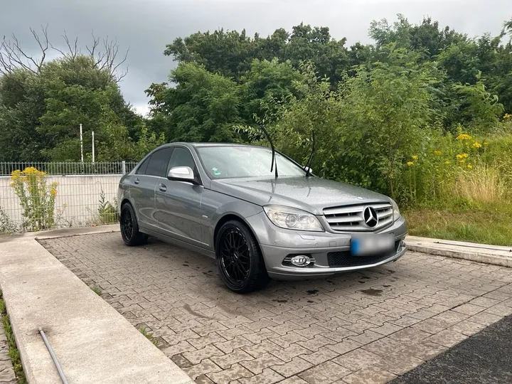 Mercedes-Benz C 230