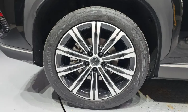 BYD Sealion 7