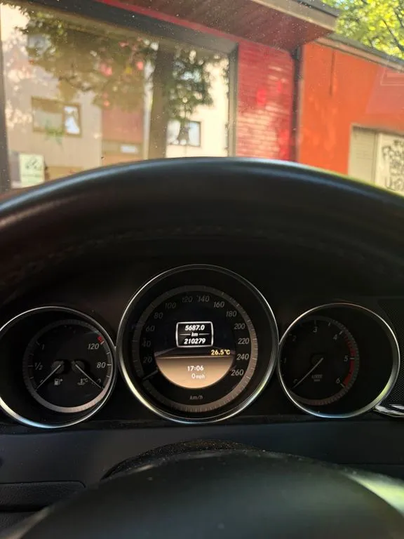 Mercedes-Benz C 200