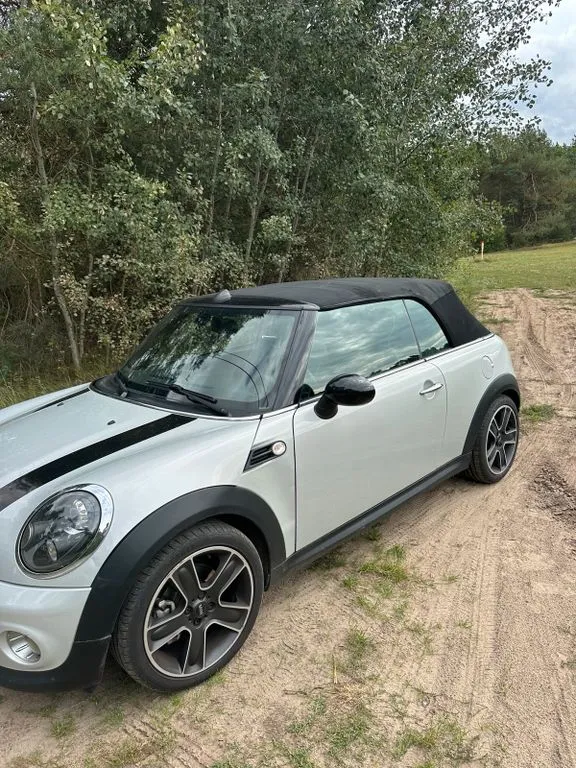 MINI Cooper Cabrio