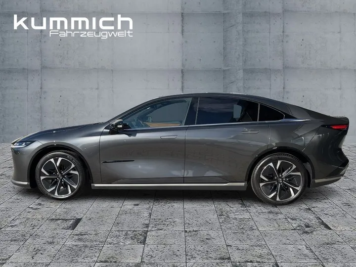 Mazda 6e