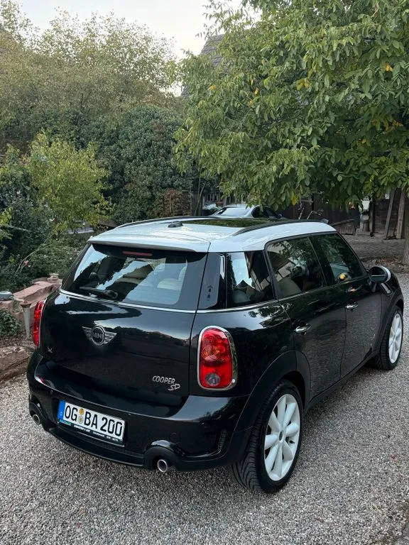 MINI Cooper Countryman