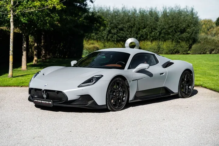 Maserati MC20