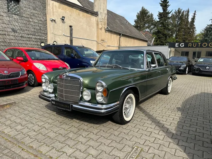 Mercedes-Benz 300