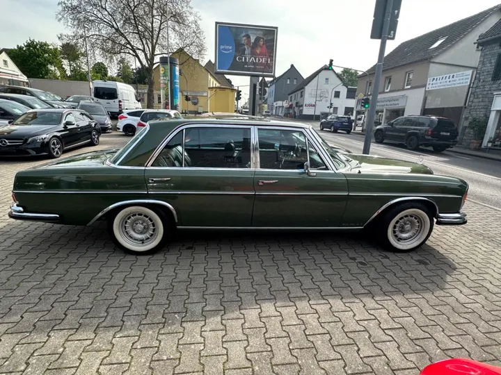 Mercedes-Benz 300