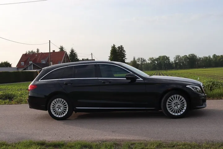 Mercedes-Benz C 220
