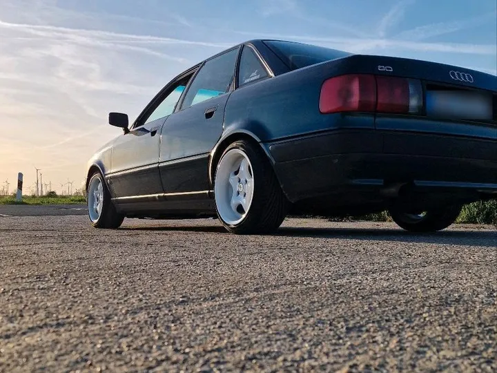 Audi 80