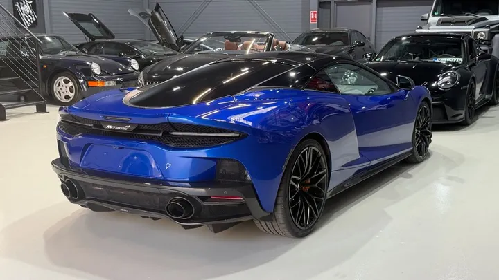 McLaren GT