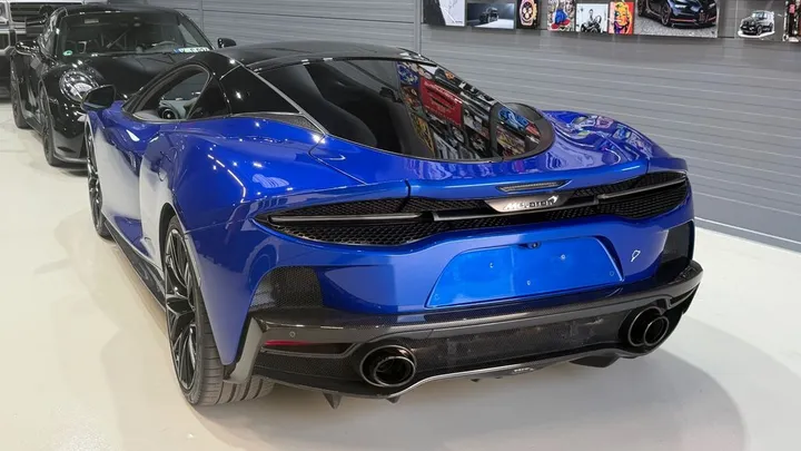 McLaren GT