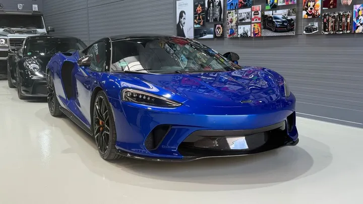 McLaren GT