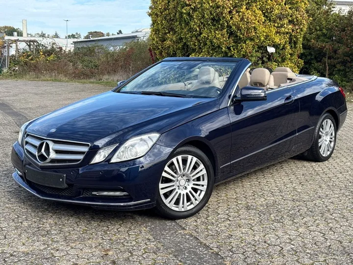 Mercedes-Benz E 220