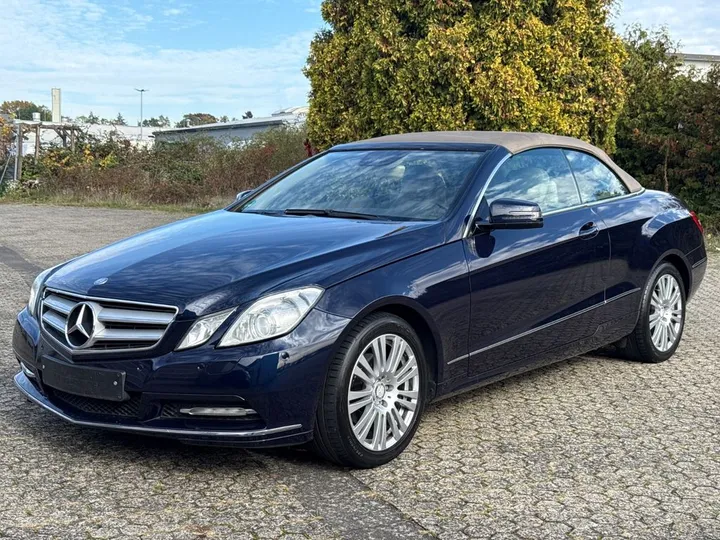 Mercedes-Benz E 220