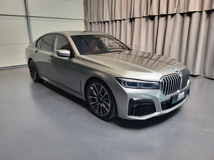 BMW 750