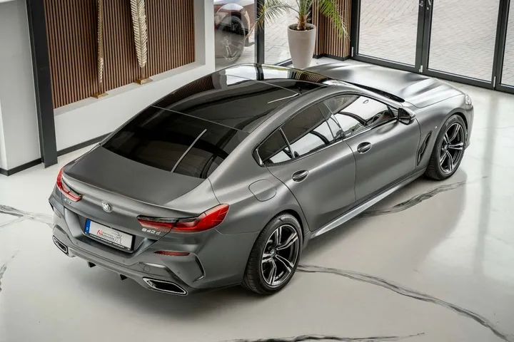BMW 840