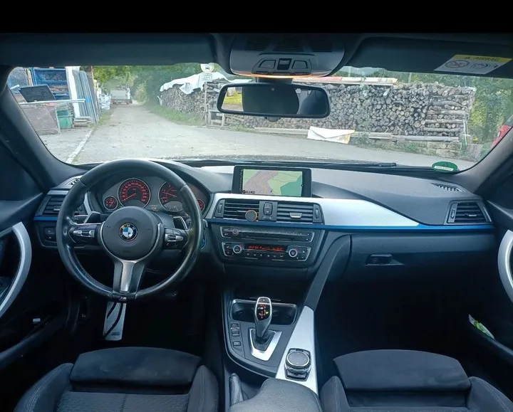 BMW 320