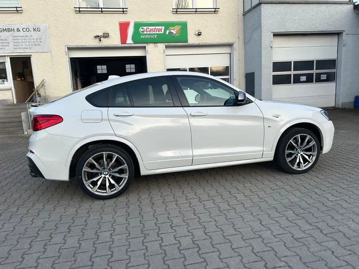 BMW X4 M40