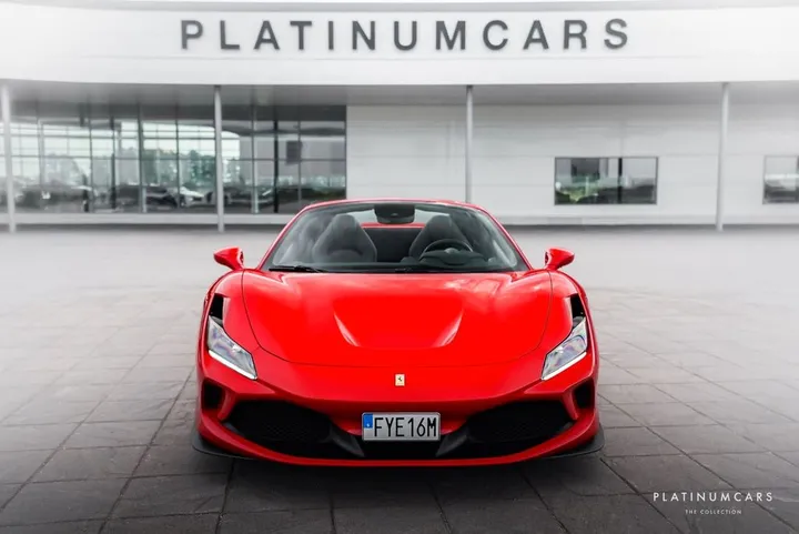 Ferrari F8
