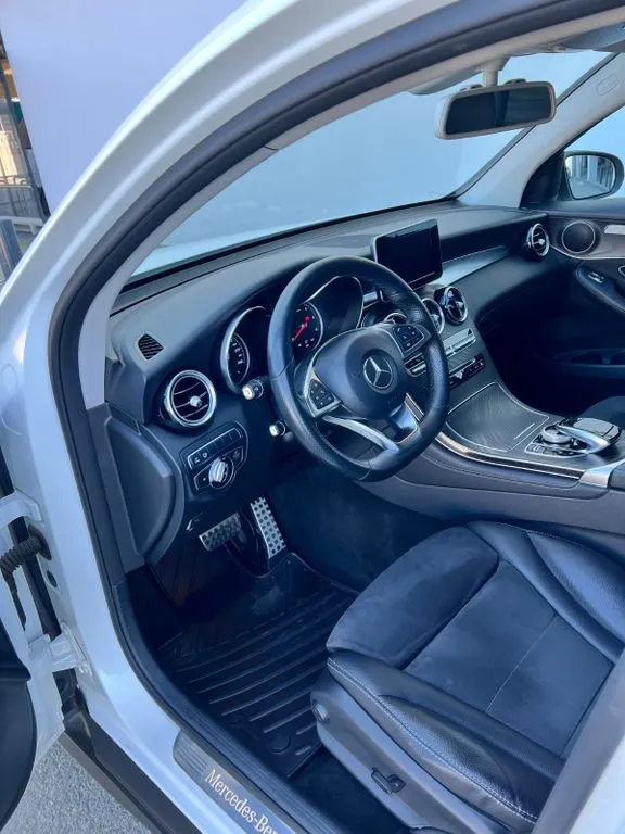 Mercedes-Benz GLC 220
