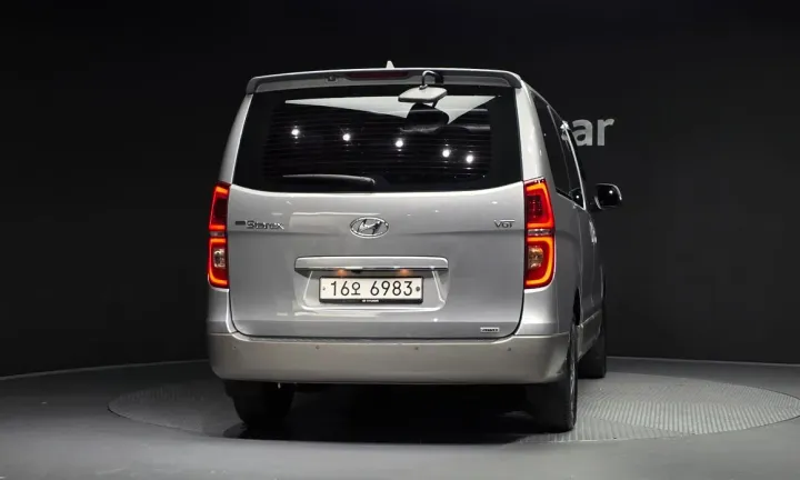 Hyundai Starex