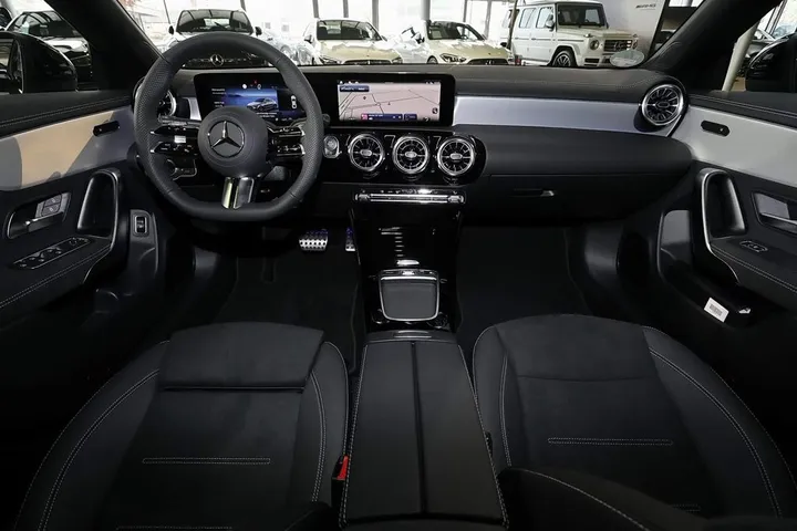 Mercedes-Benz CLA 200