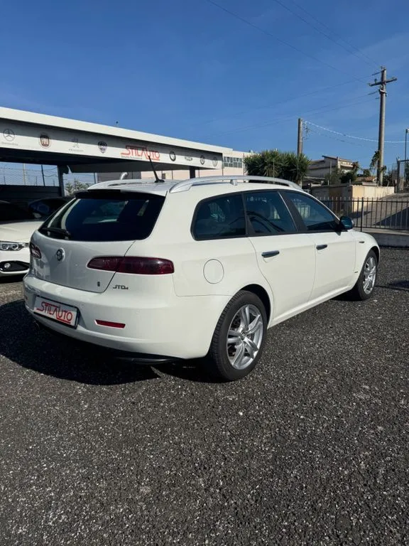 Alfa Romeo 159