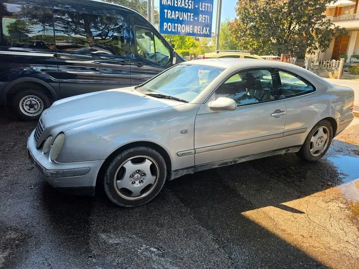 Mercedes-Benz CLK 200