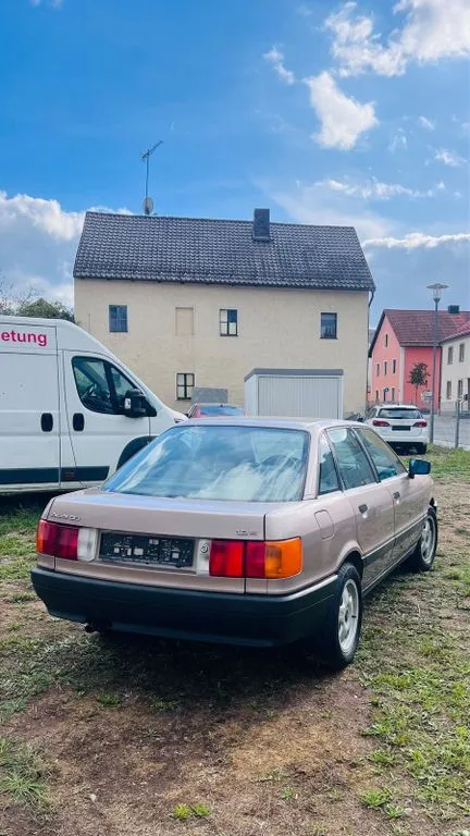 Audi 80