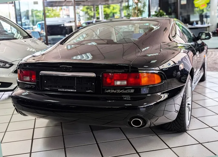 Aston Martin DB7