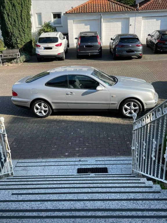 Mercedes-Benz CLK 200
