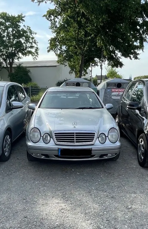 Mercedes-Benz CLK 200