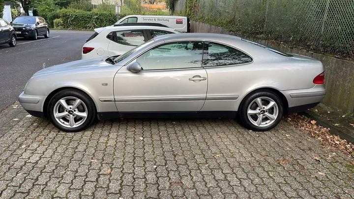 Mercedes-Benz CLK 200