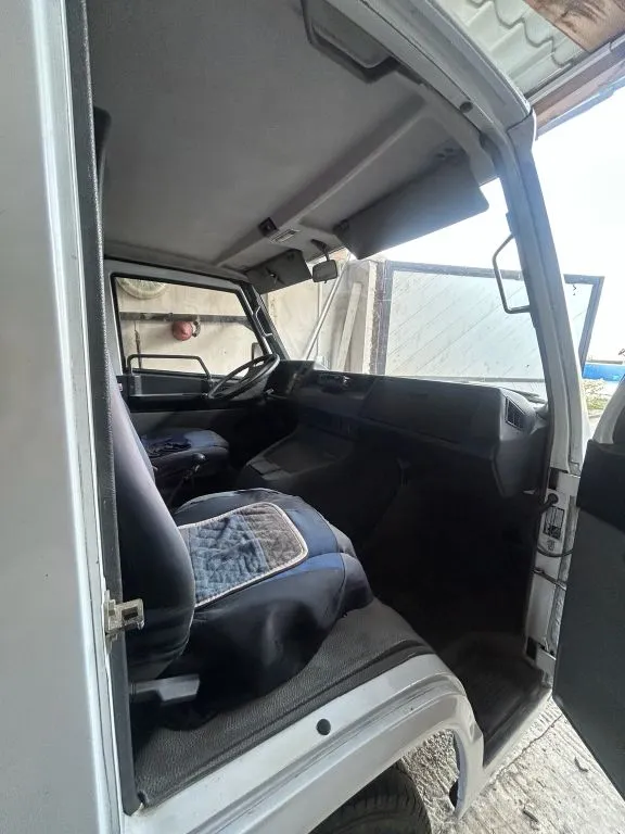 Mercedes-Benz MB 100