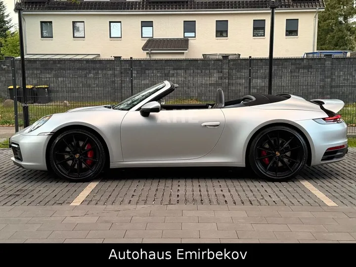 Porsche 992