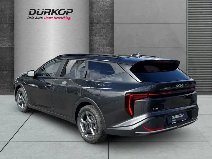 Kia K4