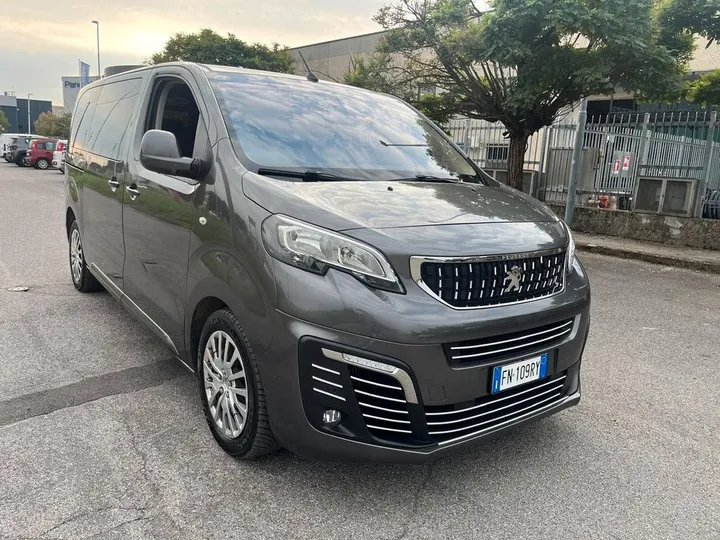 Peugeot Traveller