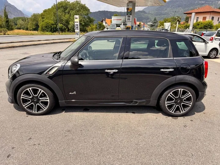 MINI Countryman D (Cooper)