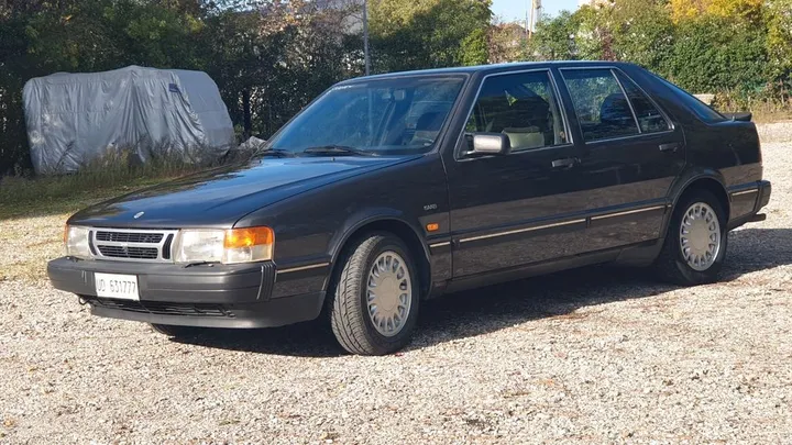 Saab 9000