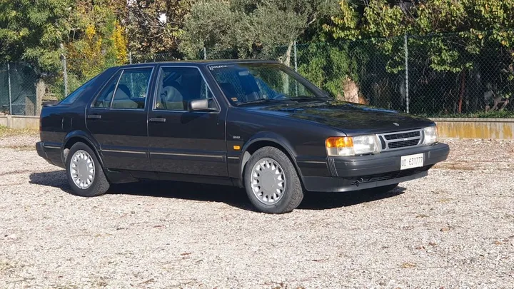 Saab 9000