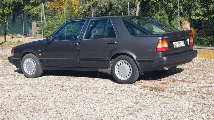 Saab 9000