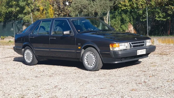 Saab 9000