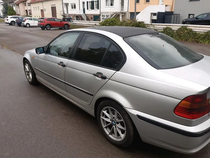 BMW 320